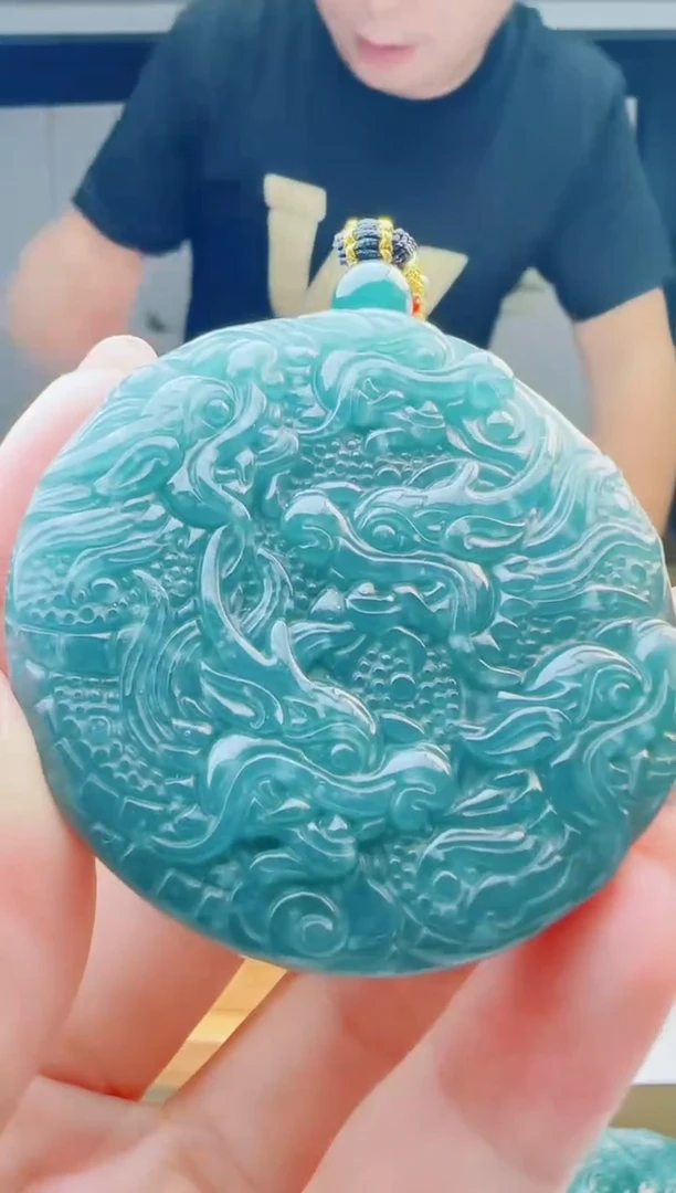 翡翠未镶嵌颈饰多样性发其中一