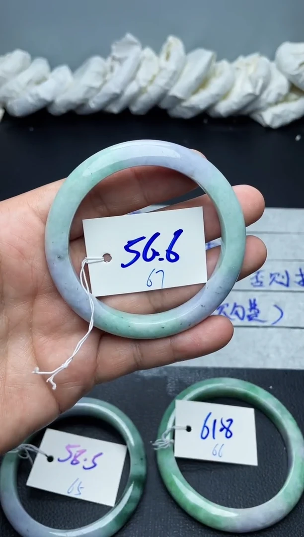 未镶嵌手镯翡翠67