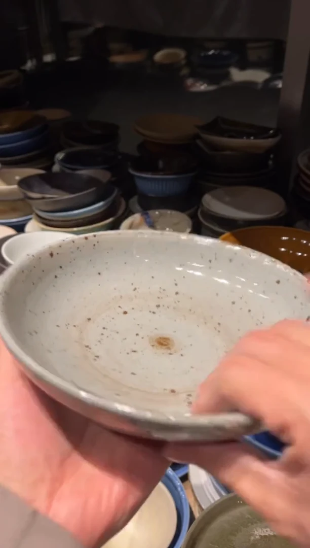 【闪购商品】瓷片629灰麻点手工锅盘1个