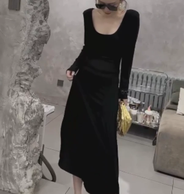 2025春季新款网红同款洋气气质韩版潮流黑色中长款连衣裙珍惜--k