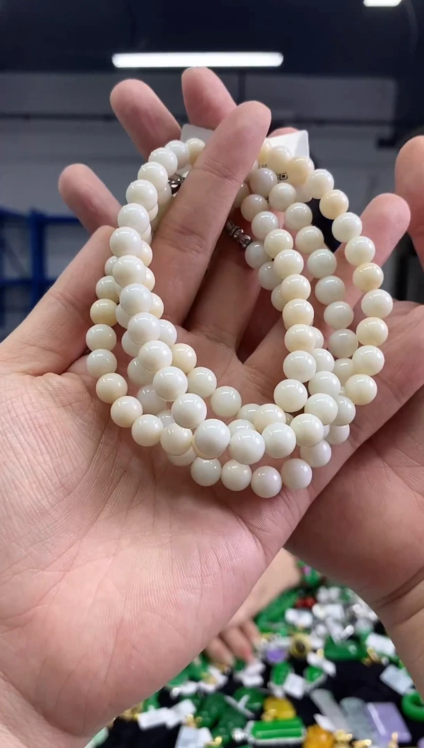 颈饰未镶嵌和田玉多样性发其一颜色微差