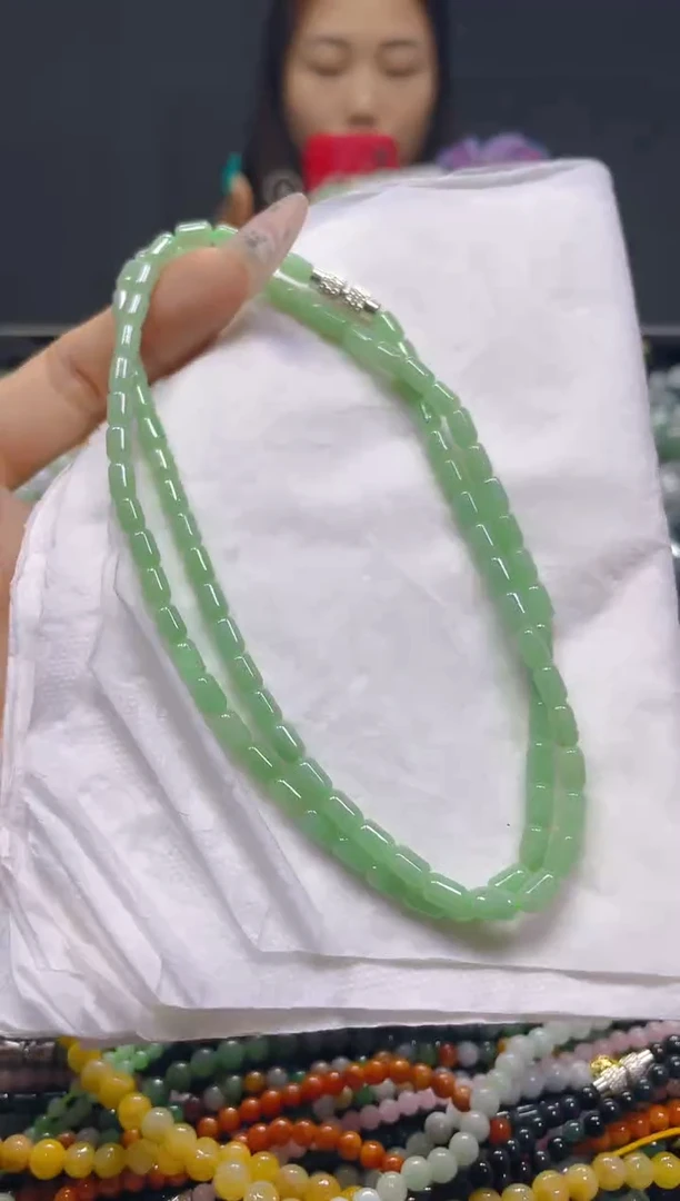 颈饰未镶嵌翡翠5MM/B/翡翠A货，一件也是批发价