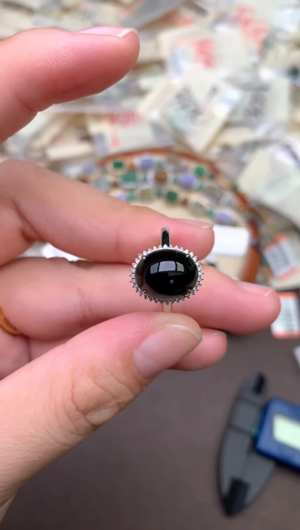 18K金镶嵌挂件翡翠—15圈