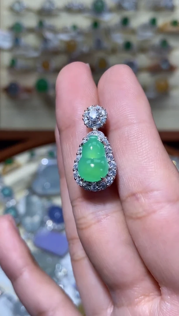 翡翠银S925镶嵌颈饰天然A货缅甸翡翠葫芦