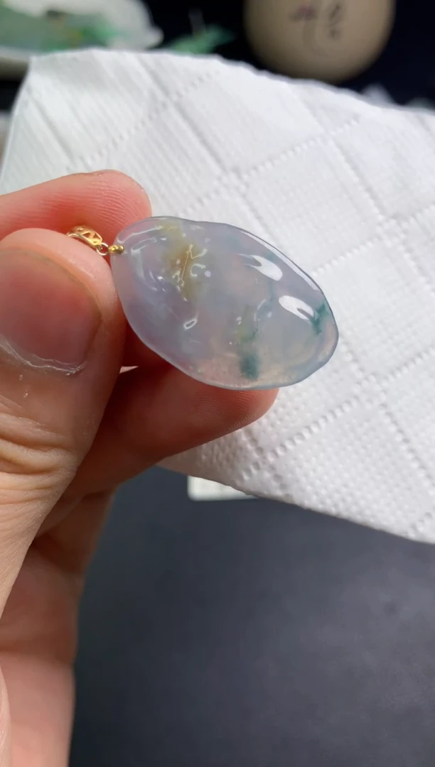 颈饰未镶嵌翡翠