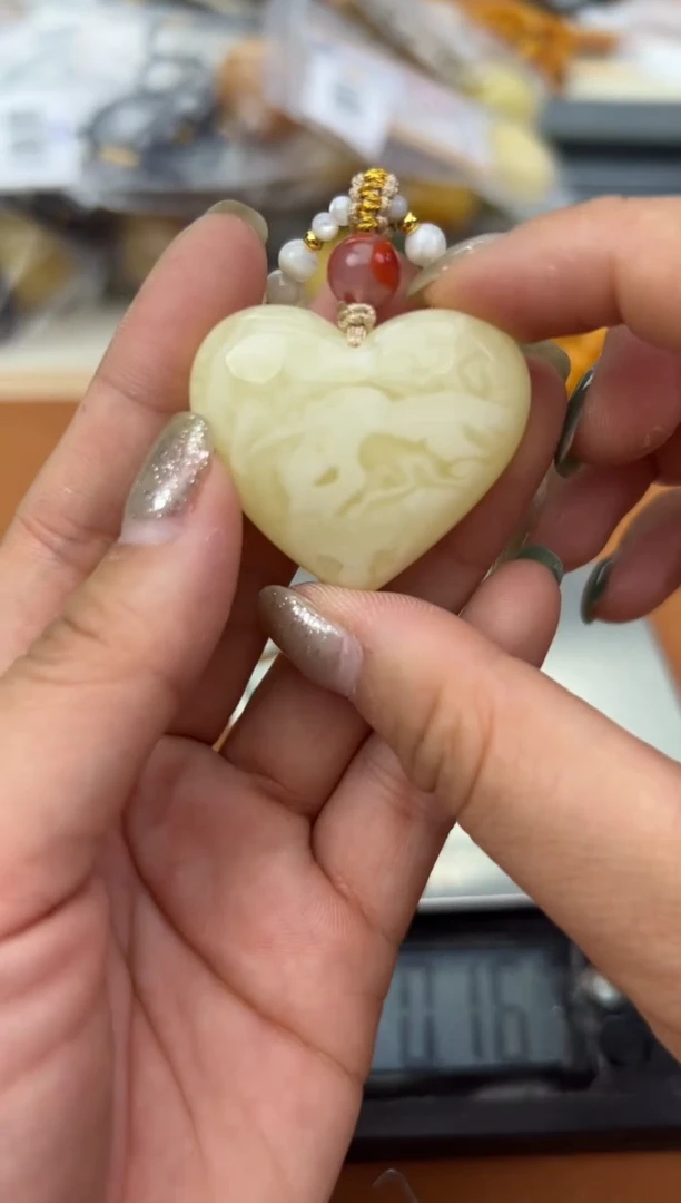 未镶嵌蜜蜡裸石蜜蜡吊坠