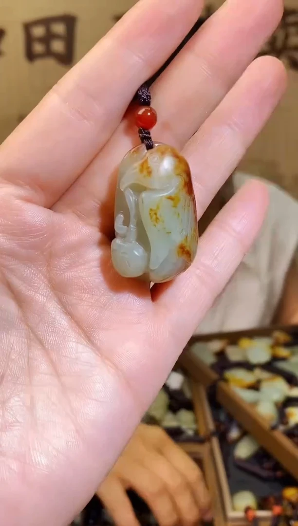 和田玉未镶嵌颈饰1