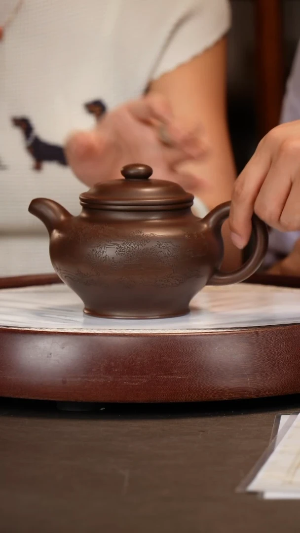 茶壶紫砂【诸葛永南】老紫泥掇只   650CC