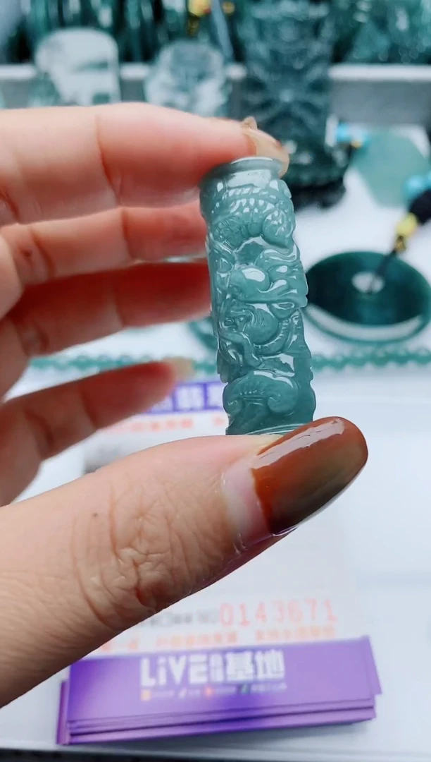 颈饰未镶嵌翡翠                  多样性发其1一