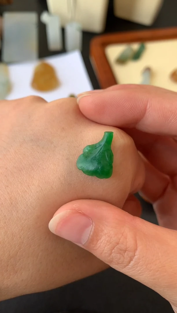 【闪购商品】定制翡翠未镶嵌翡翠