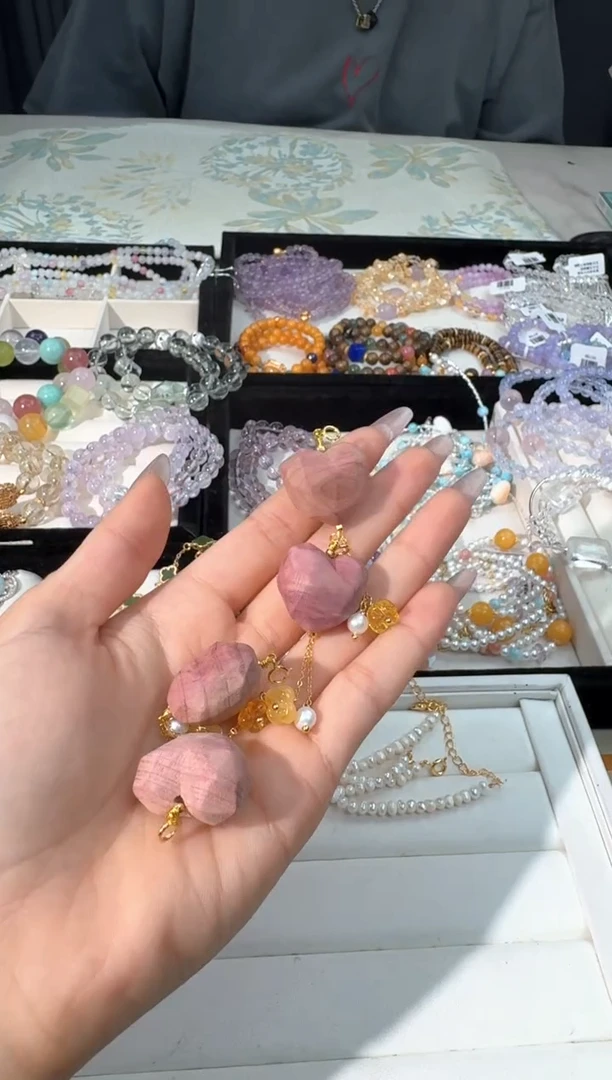 水晶手链银S925镶嵌G021粉屁桃木头吊坠