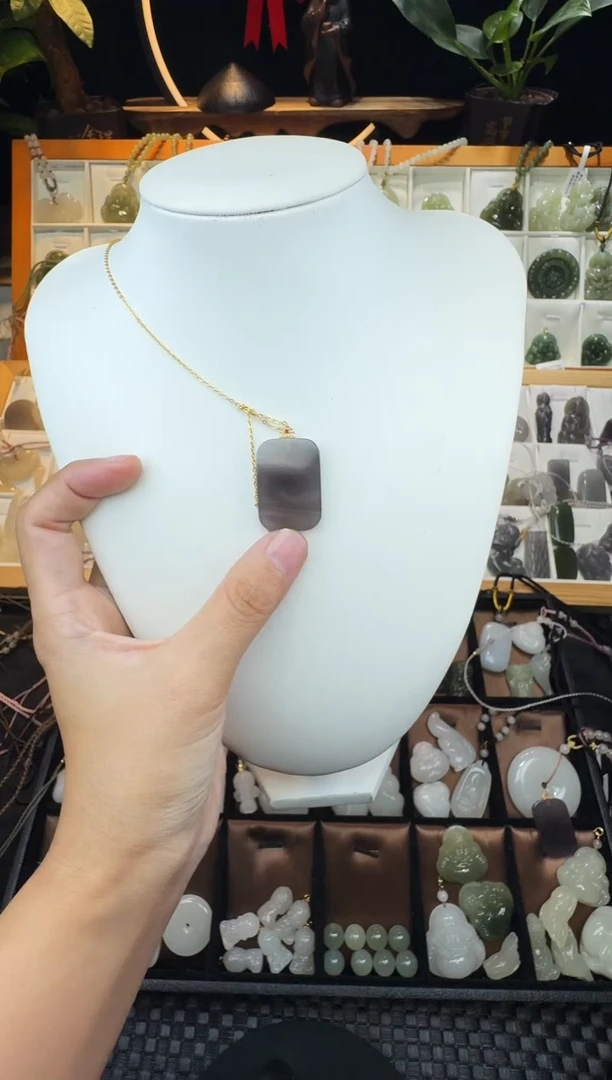 【闪购商品】和田玉颈饰未镶嵌烟紫无事牌