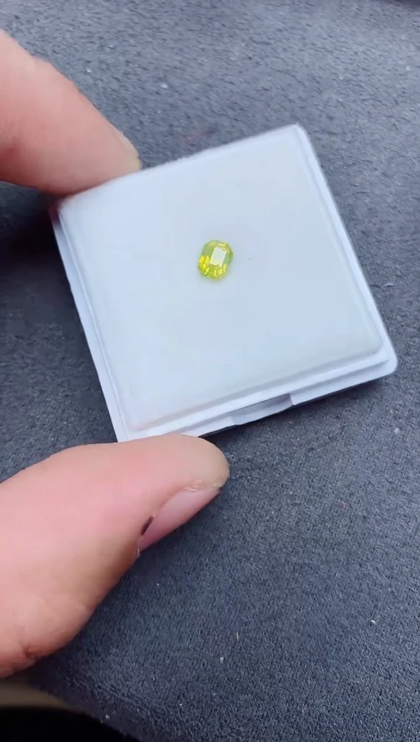 裸石金绿宝石0.93ct