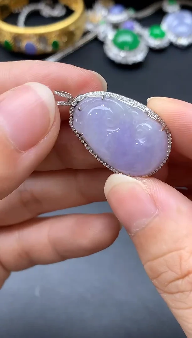 颈饰18K金镶嵌翡翠140-中国好珍宝