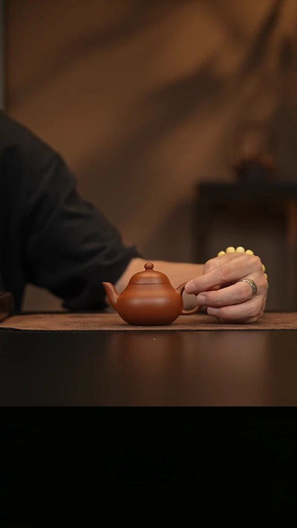 允禾斋  紫砂壶  梨式 朱泥