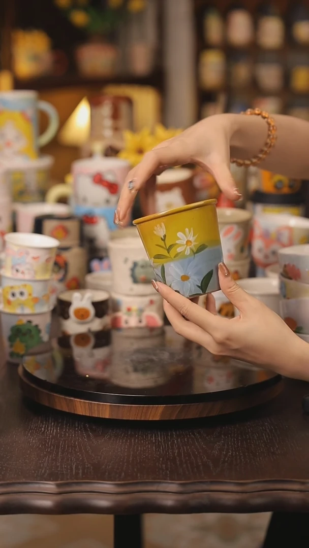 摆件景德镇釉下彩绘设计师款式陶瓷