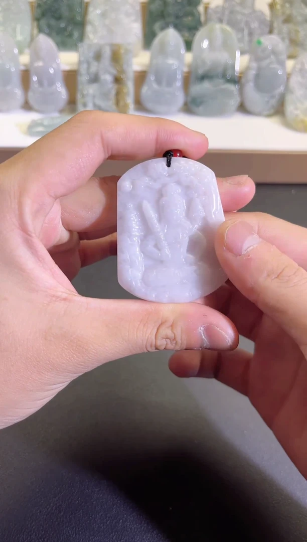 颈饰未镶嵌翡翠11/15    84