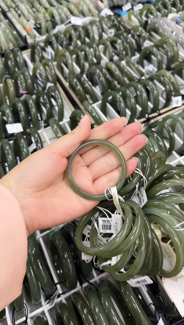 未镶嵌手镯和田玉28