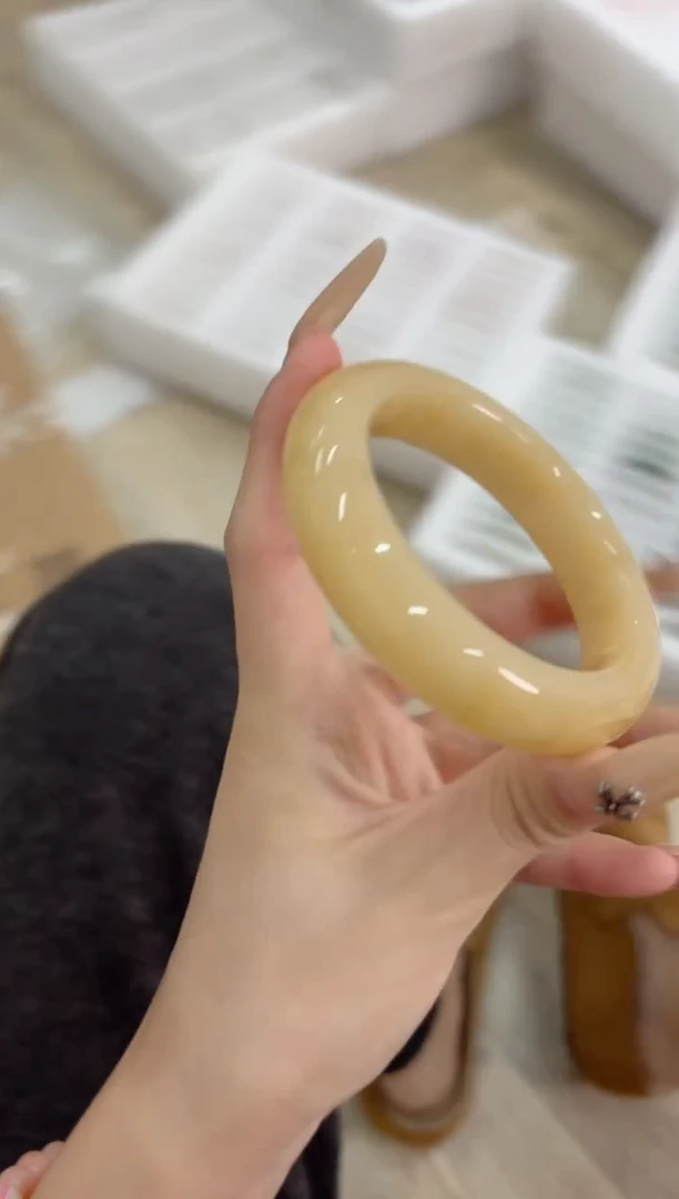 未镶嵌手镯石英质玉117-57HU