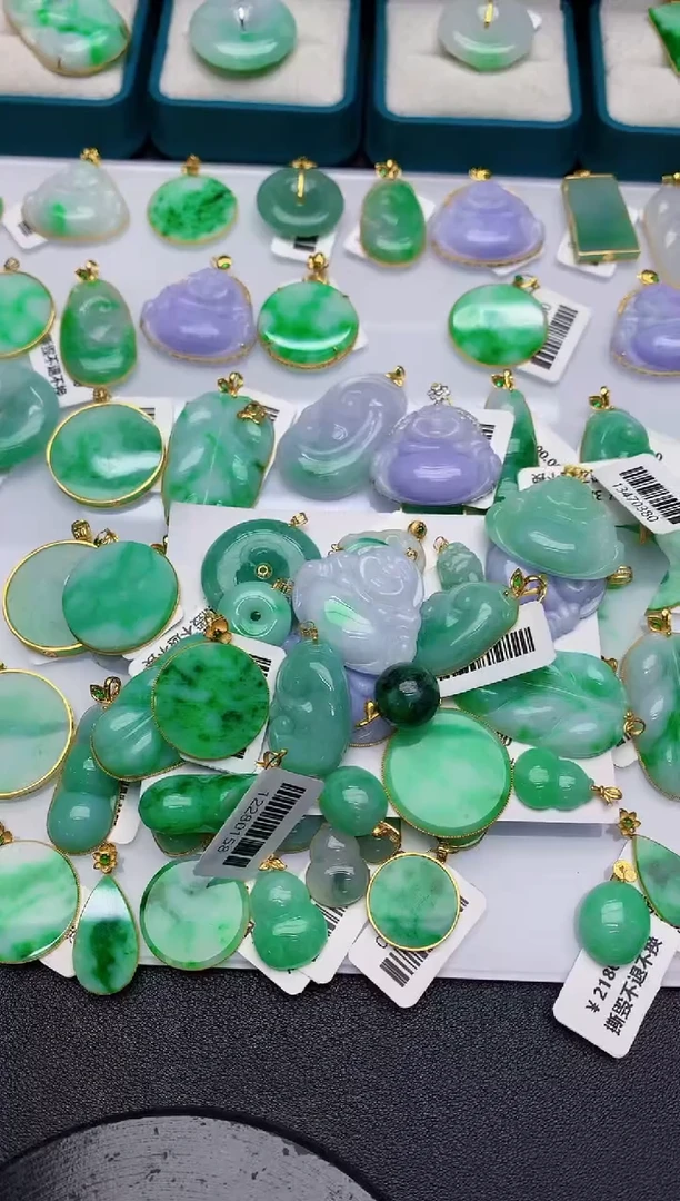 【闪购商品】翡翠颈饰18K金镶嵌000000000