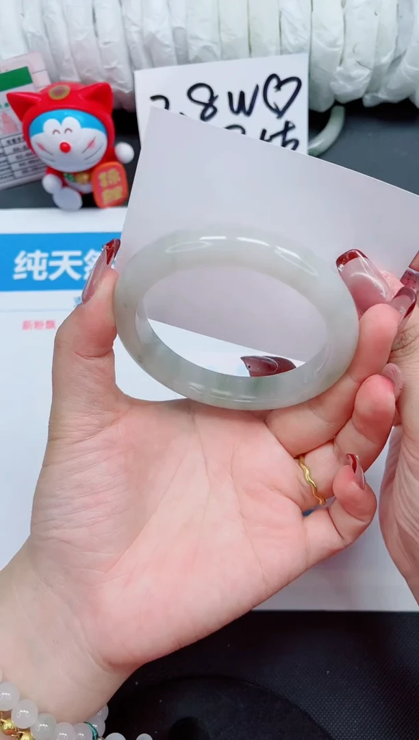 【闪购商品】石英质玉手镯未镶嵌314