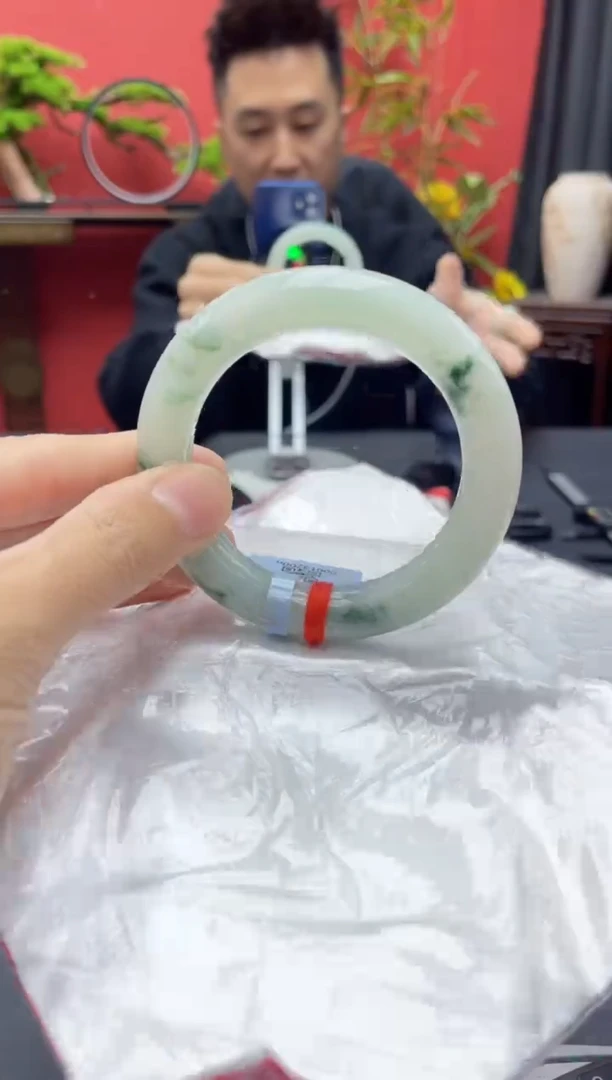 未镶嵌手镯翡翠3