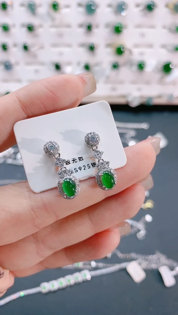 【闪购商品】翡翠耳饰银S925镶嵌天然翡翠