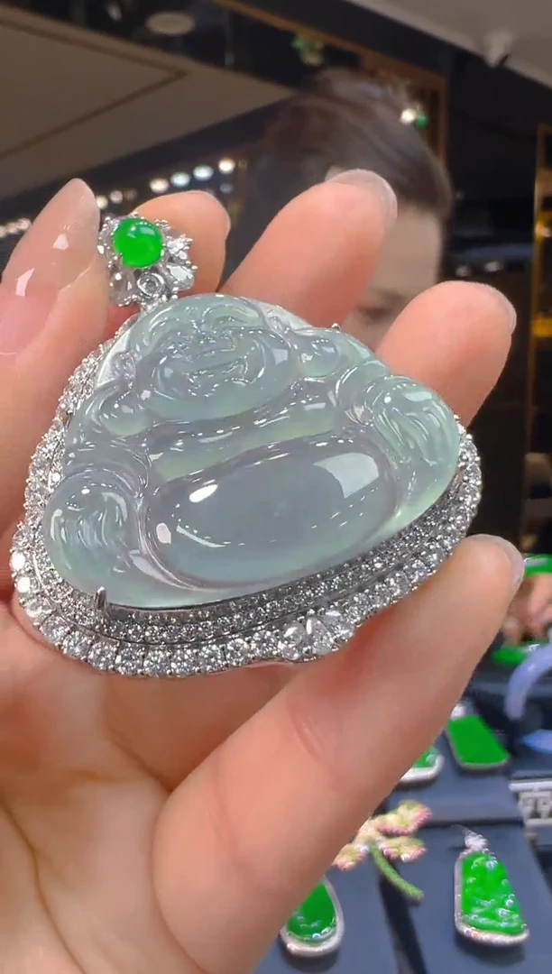 翡翠未镶嵌吊坠(赠链)231(多样性发货发其一)