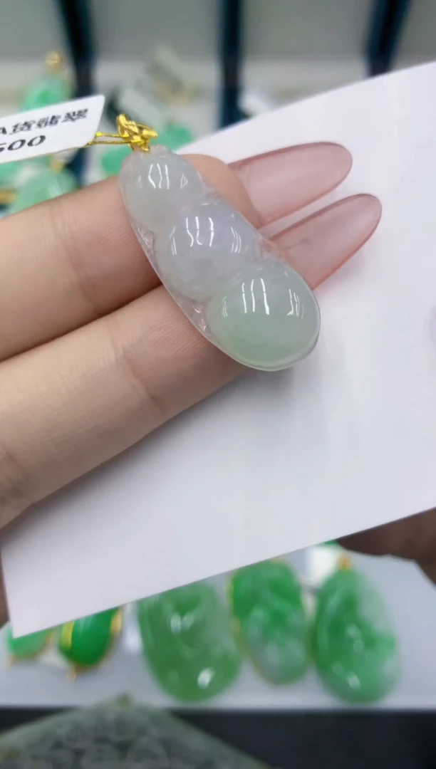 颈饰未镶嵌翡翠111111