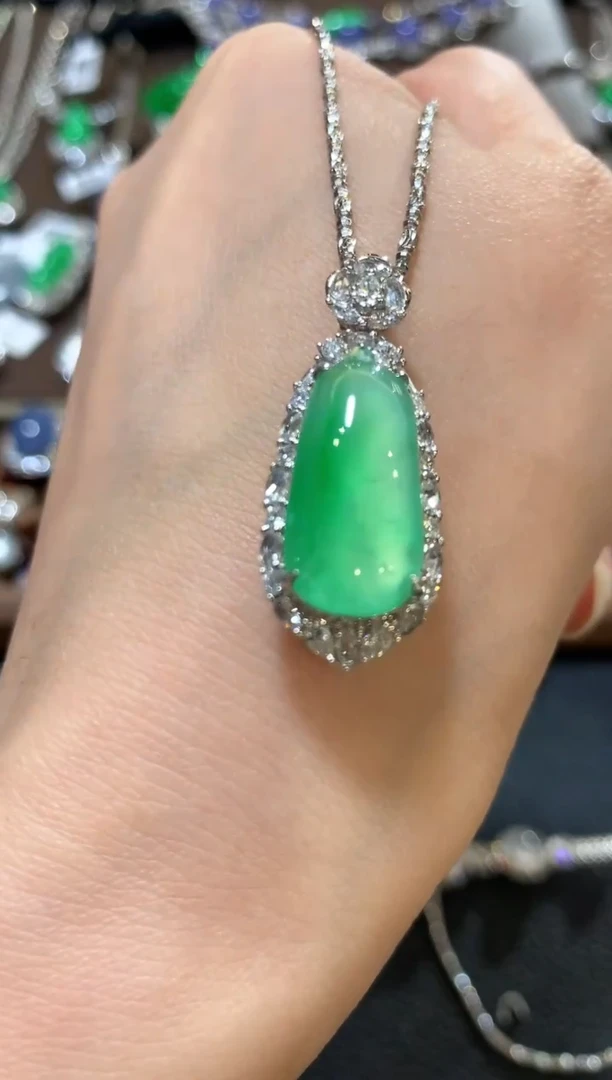 吊坠(不含链)18K金镶嵌翡翠m22