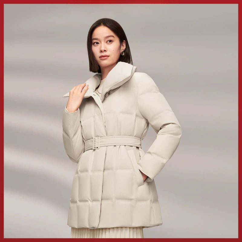 波司登秋冬新款保暖轻薄舒适时尚百搭女经典商务短款羽绒服外套