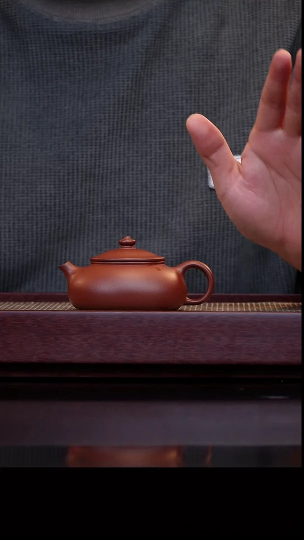 茶壶紫砂平台底槽清-半手寒江150cc