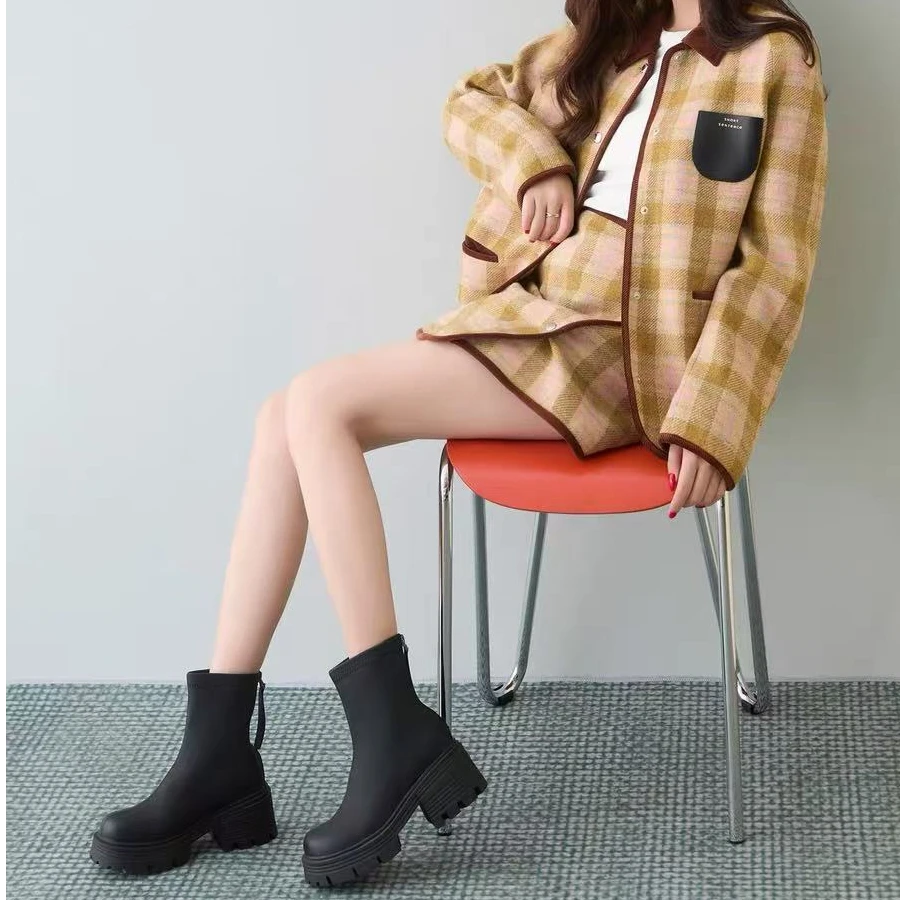 666-11粗跟女2024新款秋冬英伦风厚底弹力瘦瘦百搭后拉链短靴