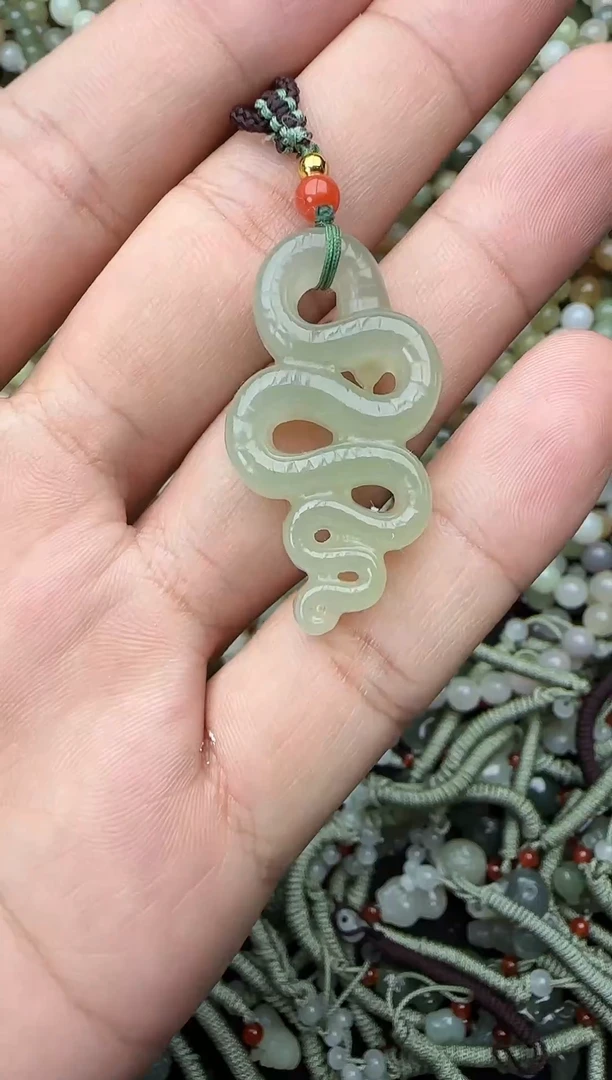 颈饰未镶嵌和田玉拍一发一