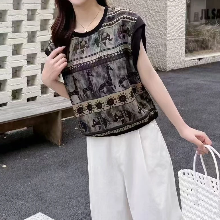 小施家特色版气质轻爽动物图别致袖显瘦遮肉上衣8520