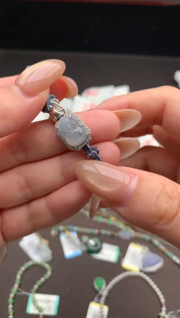 【闪购商品】翡翠手绳未镶嵌一