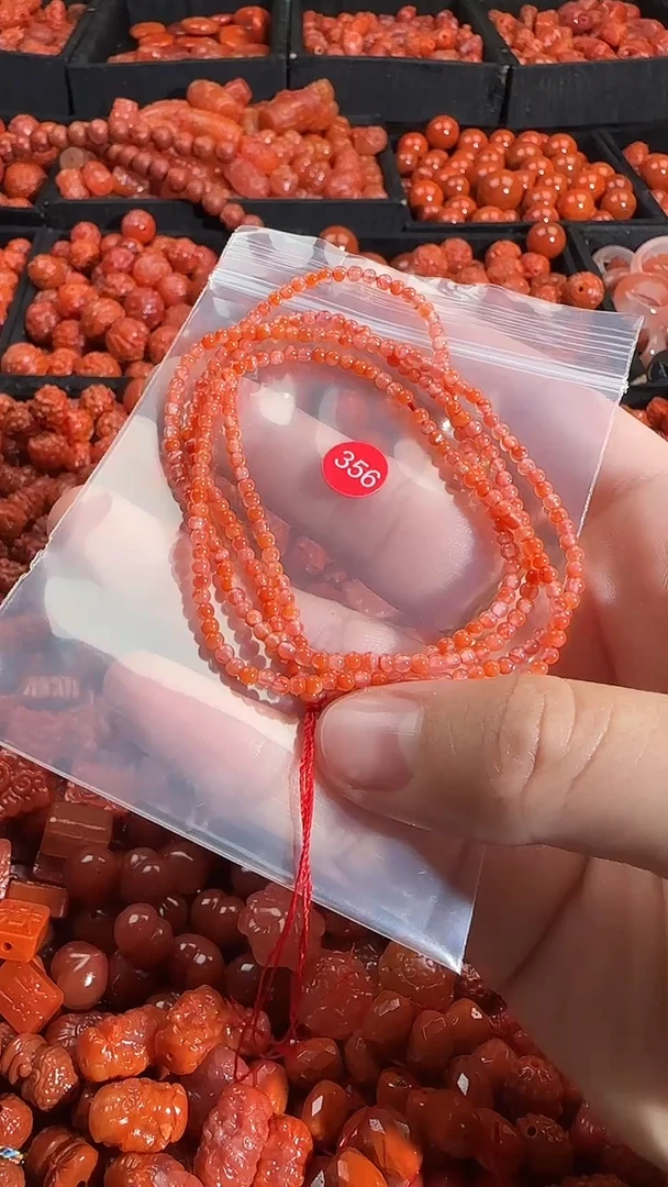 颈饰未镶嵌南红玛瑙1