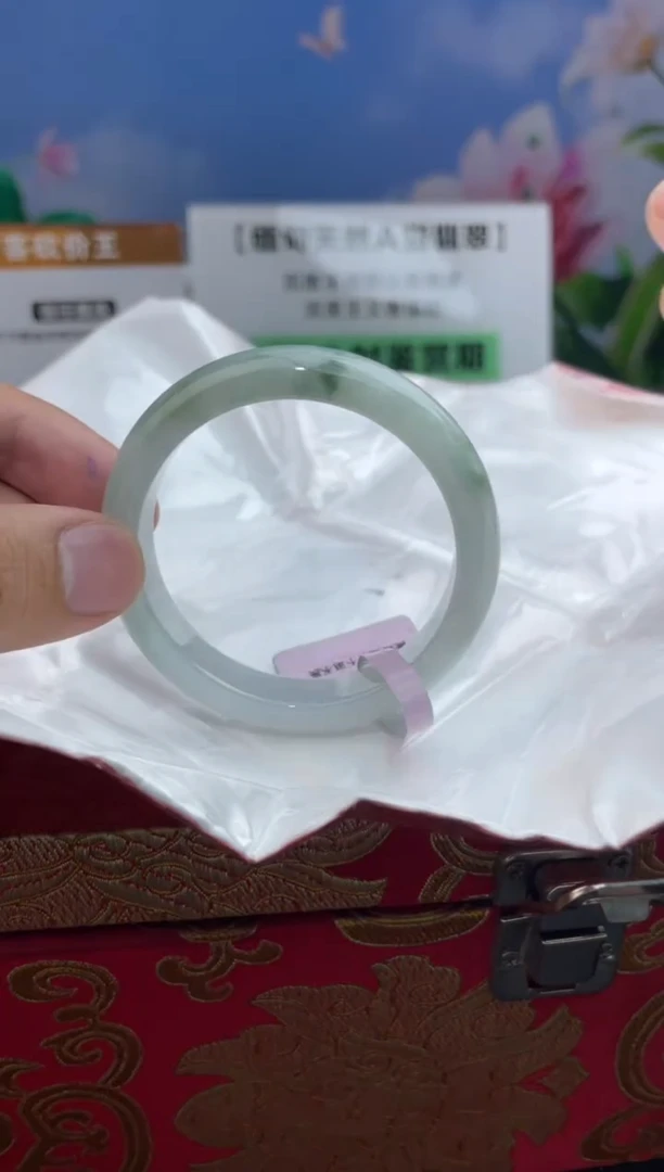 翡翠手镯未镶嵌15