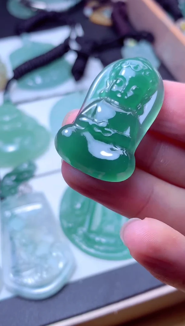 颈饰未镶嵌翡翠天然A货翡翠