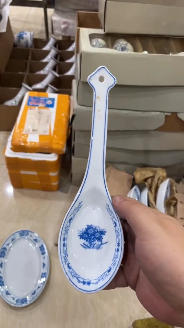 微瑕湖南醴陵釉下五彩陶瓷