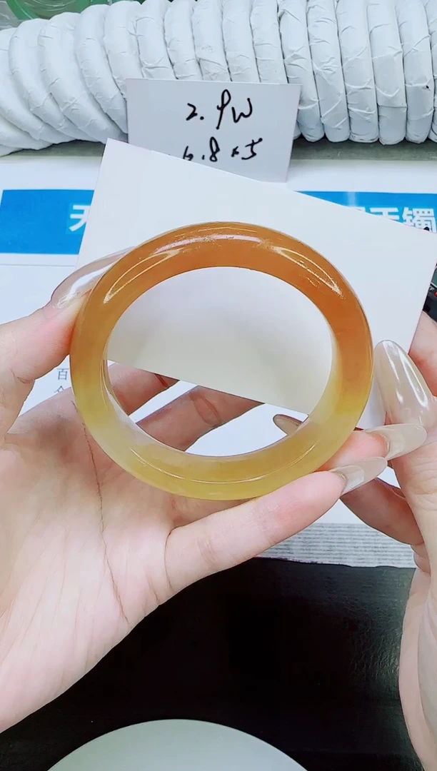 未镶嵌手镯石英质玉139/56