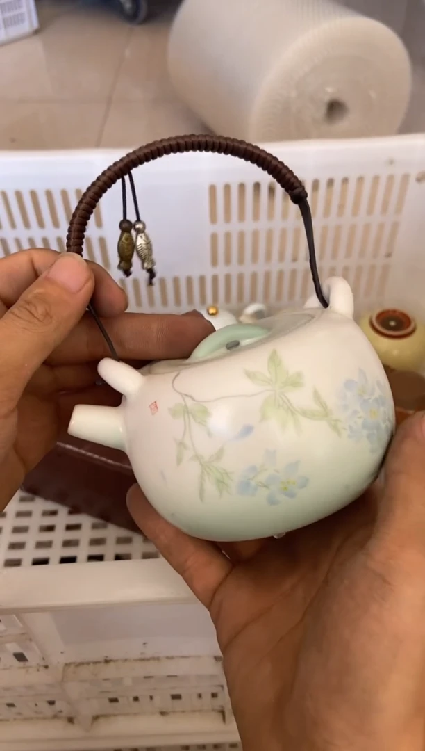 无运费险有瑕疵的摄影的产品有使用过的痕迹有点脏介意勿拍