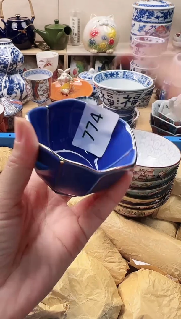 瓷片陌**薇              774