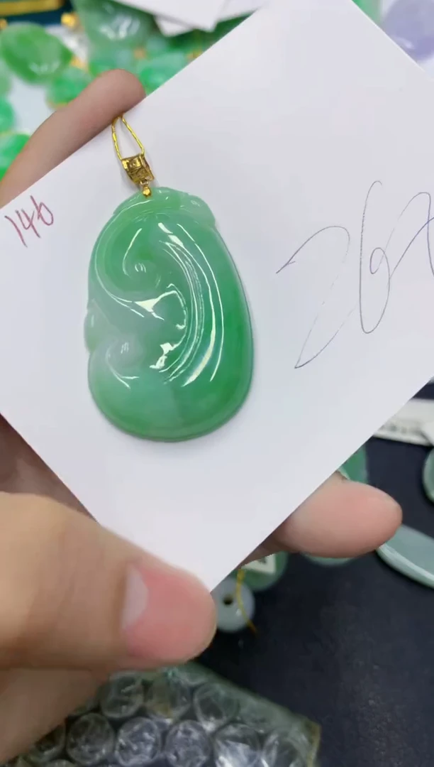 颈饰18K金镶嵌翡翠111111111111