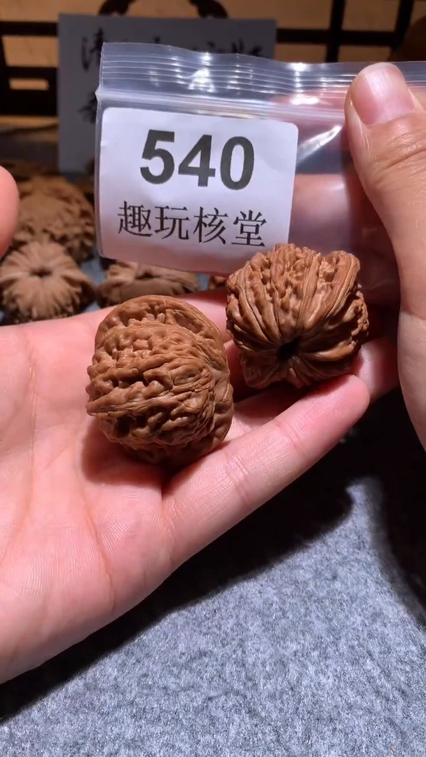 把件文玩核桃【趣玩核堂】540号，42左右汉高楼