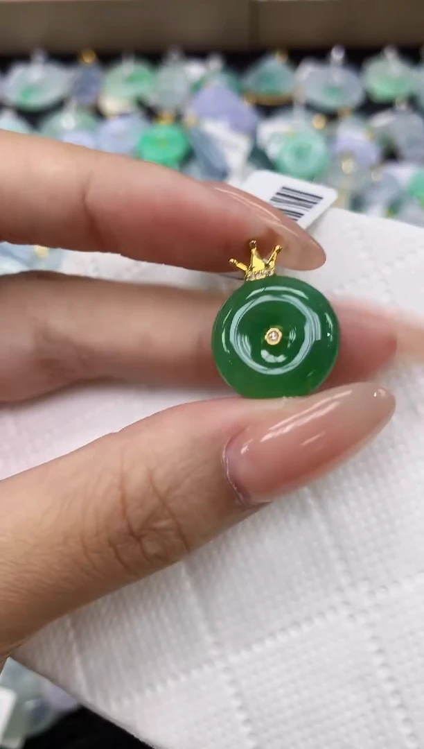 颈饰18K金镶嵌翡翠11111111111