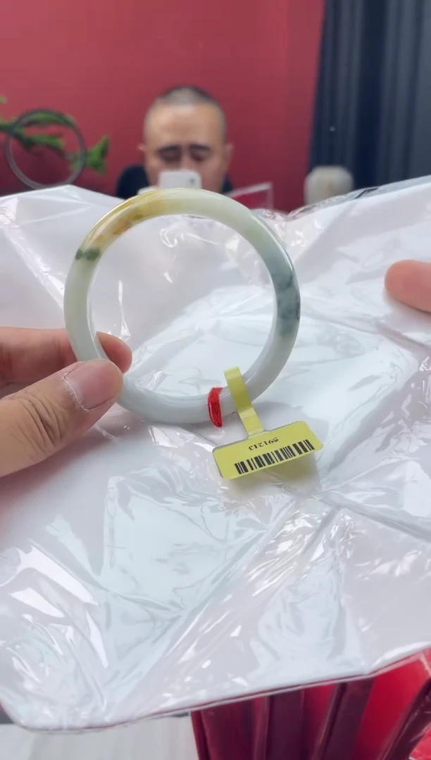 未镶嵌手镯翡翠6