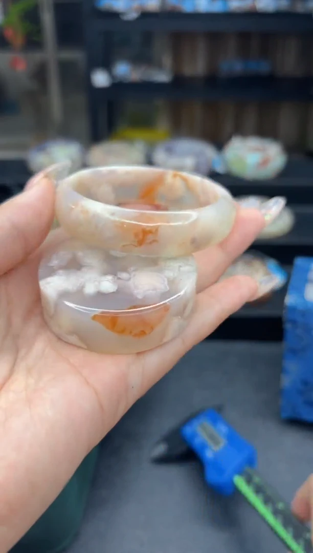 石英质玉手镯未镶嵌264(53圈赠送镯心)