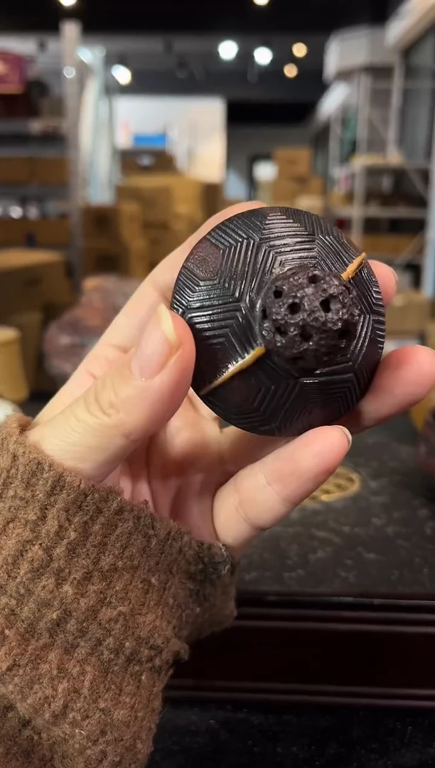 宜兴紫砂 紫砂茶壶 乌龟壶