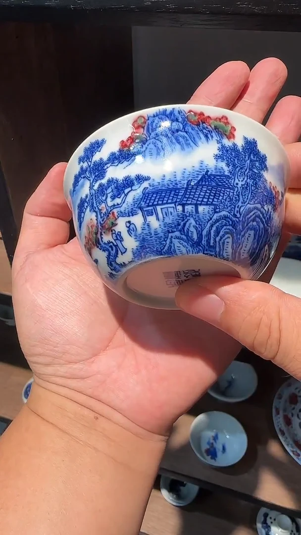 【初谨】青花釉里红山水鸡缸杯2